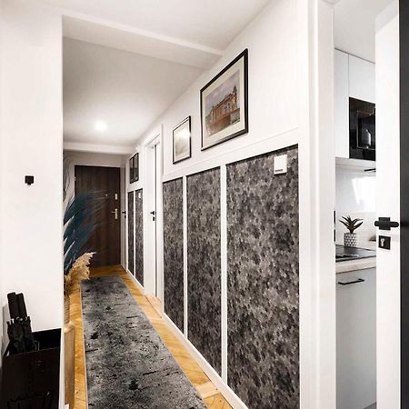 Charming Studio With Kitchen - Old Town, Main Station Krakow Exterior photo